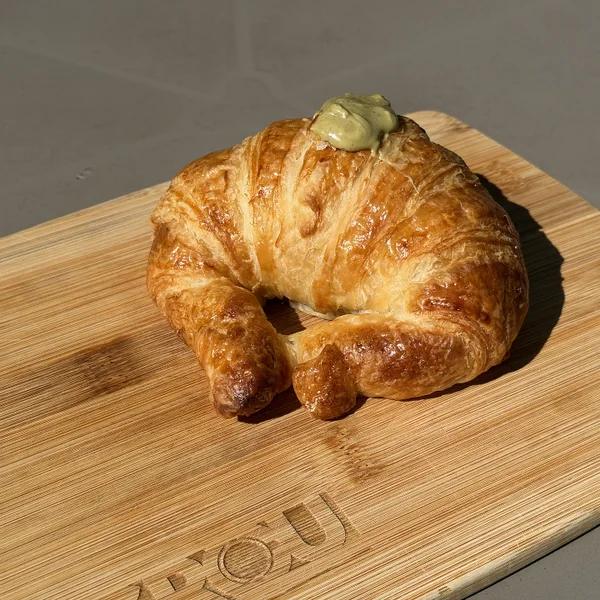 Pistachio Croissant